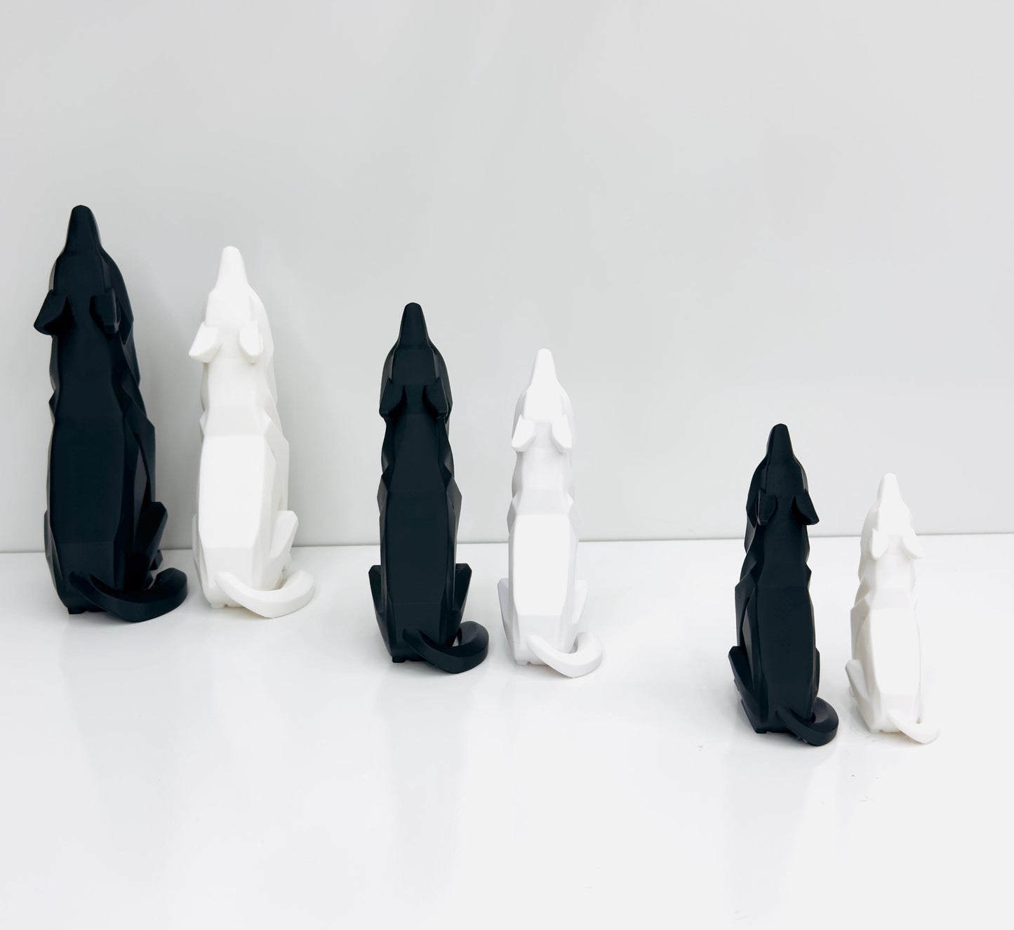 Low Poly Wolf Couple Shelf Decor | Modern Minimalist Animal Statue Set | Gift For Couples | 3D Printed Geometric Wolves