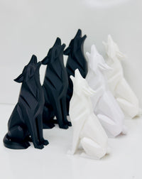Low Poly Wolf Couple Shelf Decor | Modern Minimalist Animal Statue Set | Gift For Couples | 3D Printed Geometric Wolves